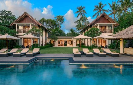 SESEH BEACH VILLAS