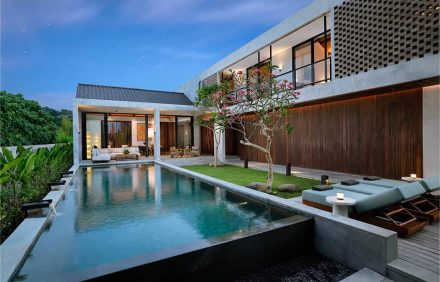 UMA SANTAI CANGGU
