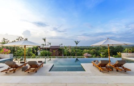 VILLA BAYU